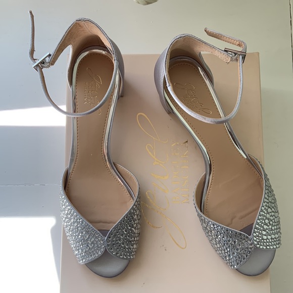 JEWEL BADGLEY MISCHKA Sycamore Silver Satin Block Heels - Picture 3 of 13
